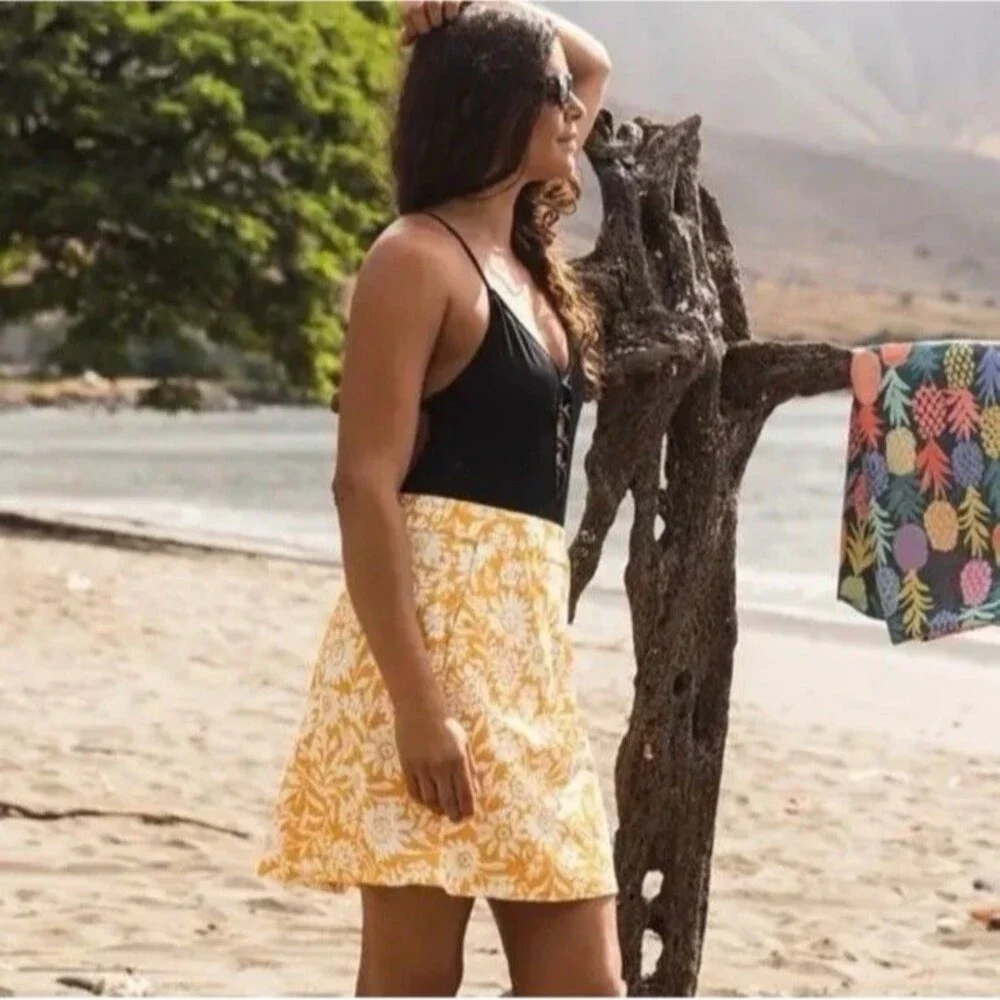 Rip Skirt Hawaii Womens XXL Yellow Floral Saffron Sun Wrap Beach Tropical NEW